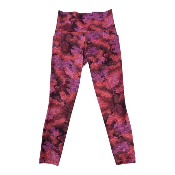NWOT Athleta Camo Red Salutation Stash 7/8 Tight Women’s Size XS TALL PETITE - Picture 2 of 10